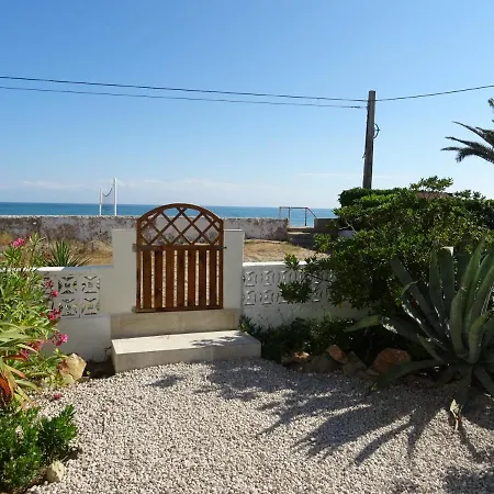 At Seafront With Private Garden-655 Prázdninový dům Denia