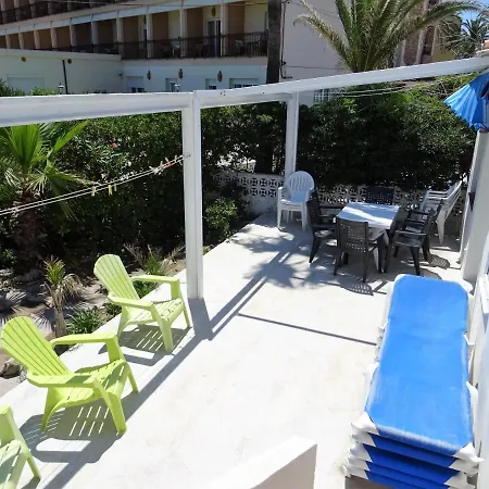 Semesterbostad At Seafront With Private Garden-655