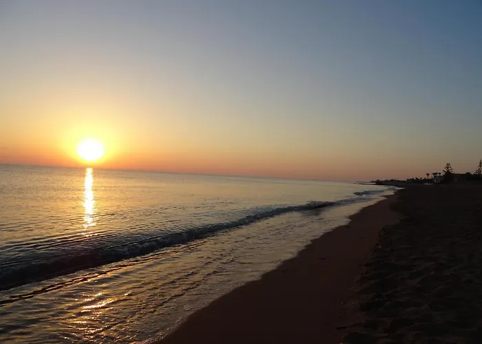 펜션 At Seafront With Private Garden-655